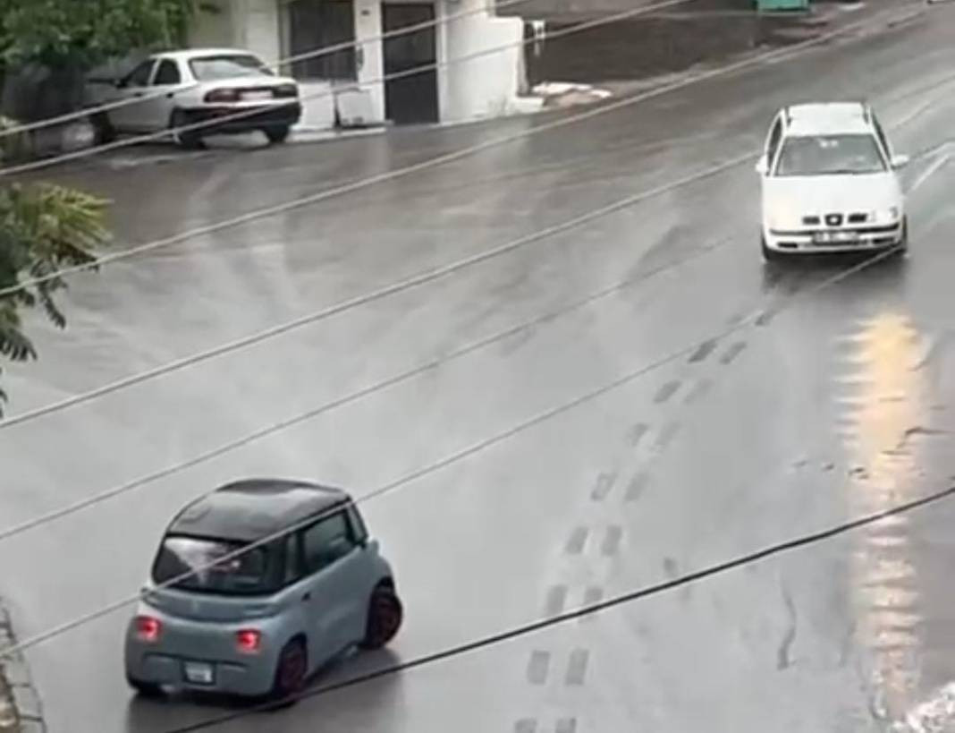 Ankara’da sağanak yaşamı felç etti! Alt geçit ve caddeler sular altında kaldı - Resim: 16